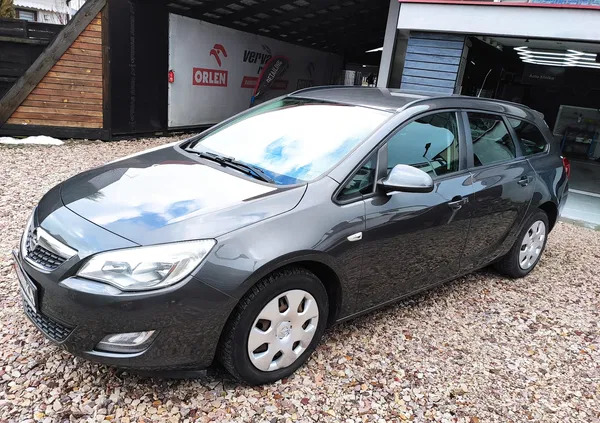 opel Opel Astra cena 17900 przebieg: 246360, rok produkcji 2012 z Pilawa